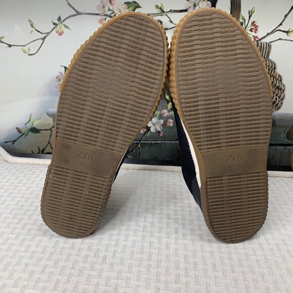 Zara Mens  Size 11.5 Black Constrasting Casual Sneakers With Gum Sole - Picture 6 of 7